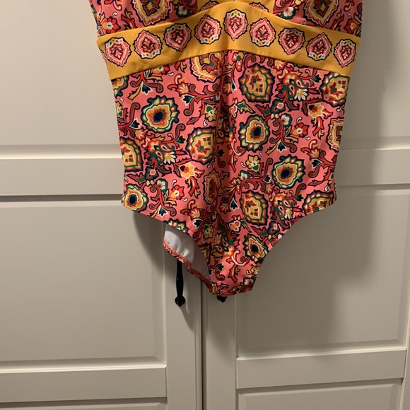 Boden Long Swimsuit 20-22L US Long Torso one piece Pink Yellow Floral V Neck NWT - Picture 4 of 15